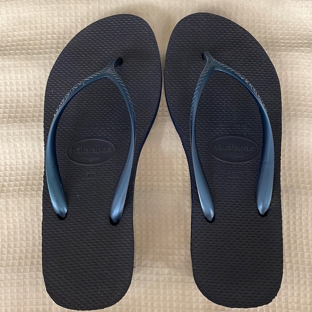 Havaianas High navy blue size 38.